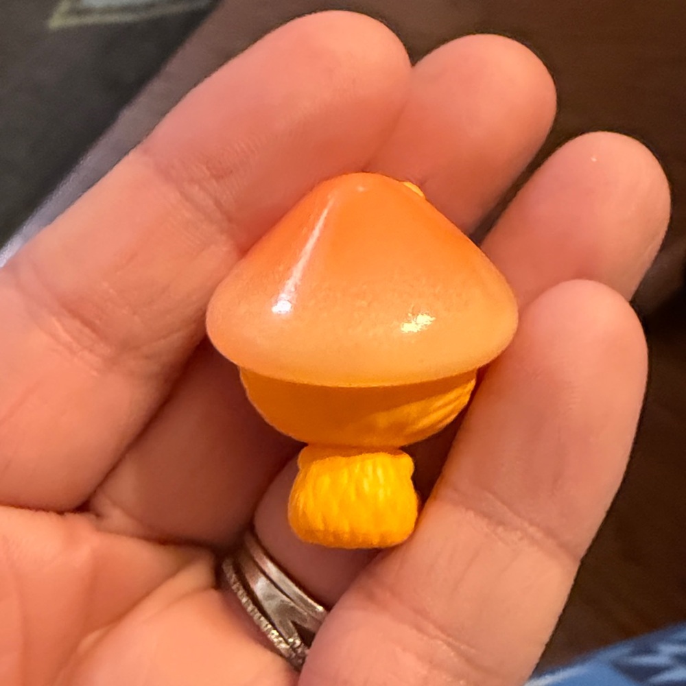 Pop bean Labubu mushroom - Picture 2 of 3